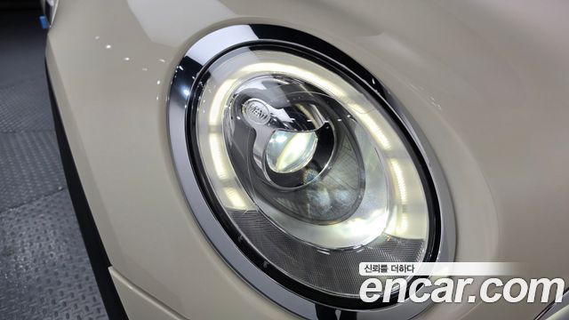 MINI Cooper Clubman Standard 2nd 2019 — фото 22
