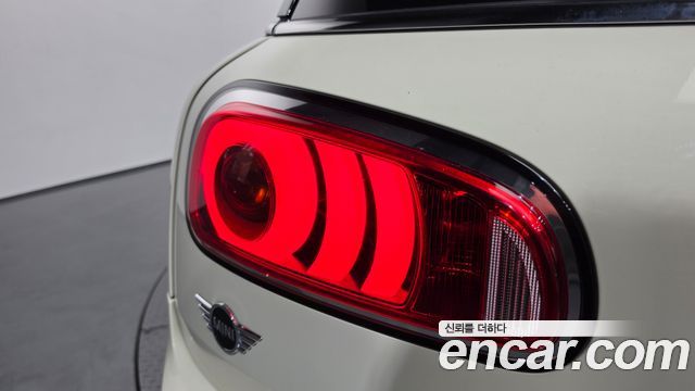 MINI Cooper Clubman Standard 2nd 2019 — фото 23