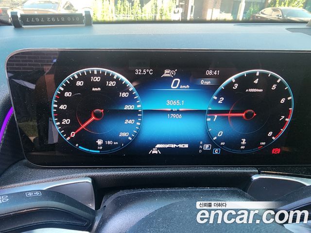 Mercedes-Benz GLB-Class (X247) AMG GLB35 4MATIC 2023 — фото 2