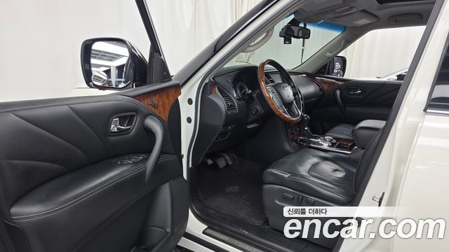Infiniti QX80 5.6 AWD 2016 — фото 10