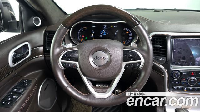 Jeep Grand Cherokee 3.0 Diesel Overland Summit WK2 2018 — фото 13
