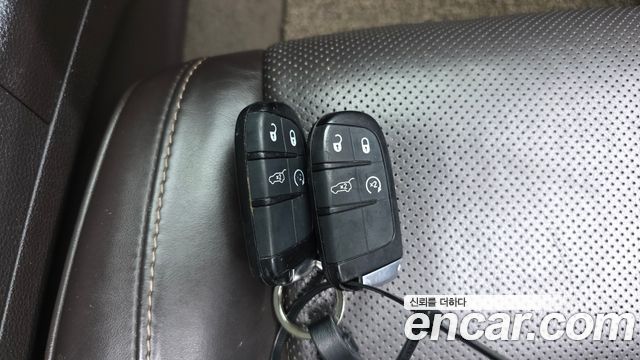 Jeep Grand Cherokee 3.0 Diesel Overland Summit WK2 2018 — фото 17