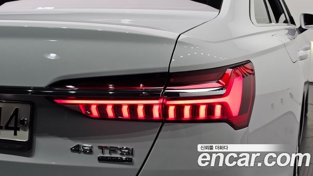 Audi A6 (C8) 45 TFSI Quattro Premium 2020 — фото 23
