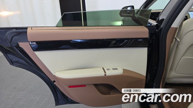 Hyundai Grandeur (GN7) 3.5 Gasoline 2WD Calligraphy 2023 — фото 25