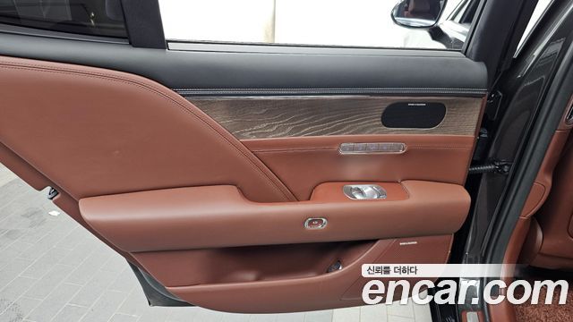 Genesis G90 (RS4) Gasoline 3.5 Turbo e-S/C AWD 2023 — фото 31
