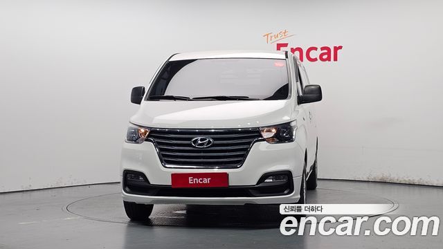 Hyundai Grand Starex Van 3-Seater Smart 2021 — фото 3
