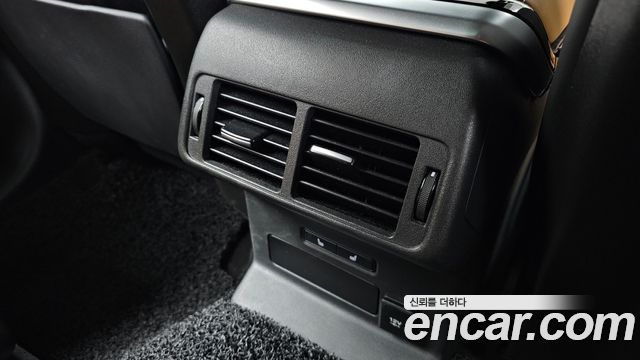Land Rover Range Rover Velar 3.0 D300 R-Dynamic HSE 2019 — фото 40