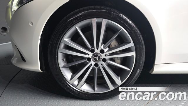 Mercedes-Benz CLS-Class (C257) CLS400d 4MATIC 2019 — фото 5