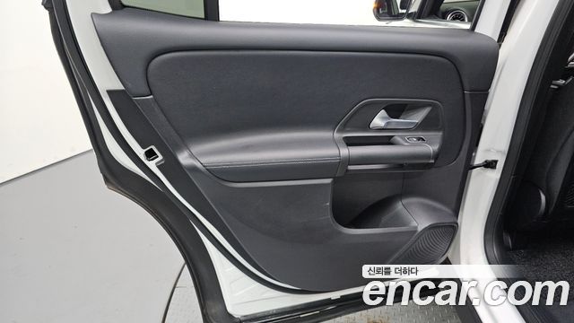 Mercedes-Benz GLB-Class (X247) GLB200 d 2021 — фото 25