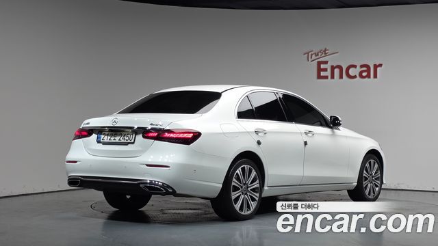 Mercedes-Benz E-Class (W213) E350 4MATIC Exclusive 2023 — фото 2