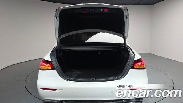 Mercedes-Benz E-Class (W213) E350 4MATIC Exclusive 2023 — фото 20