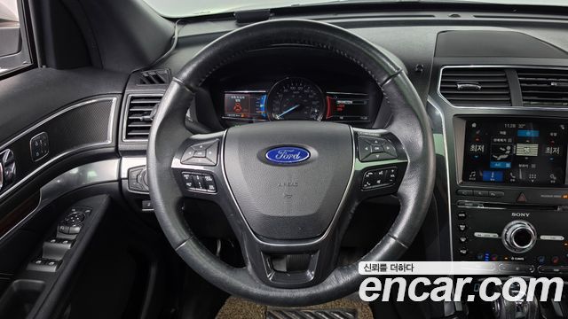Ford Explorer 3.5 Limited 4WD 5th 2018 — фото 18