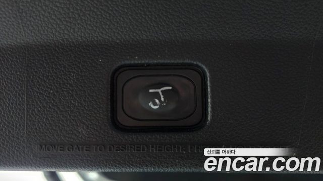 Ford Explorer 3.5 Limited 4WD 5th 2018 — фото 22