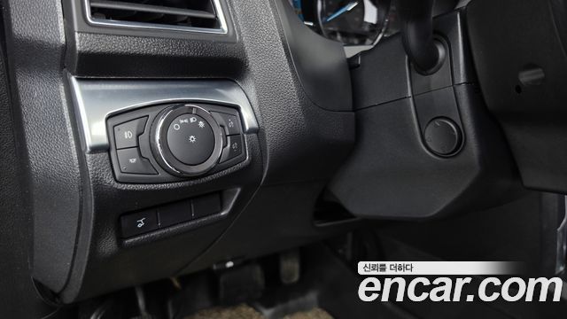 Ford Explorer 3.5 Limited 4WD 5th 2018 — фото 33