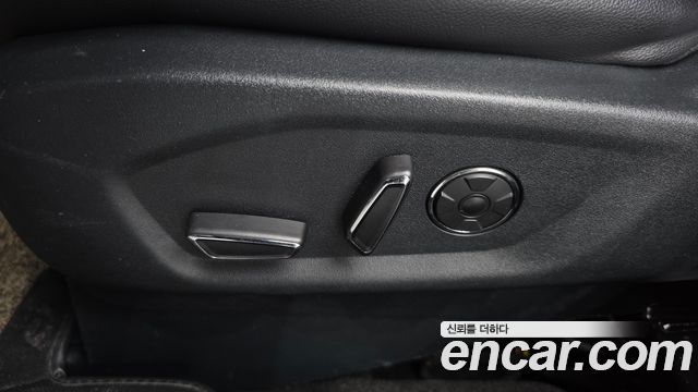 Ford Explorer 3.5 Limited 4WD 5th 2018 — фото 36