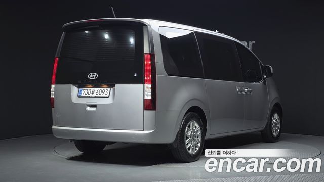 Hyundai Staria HEV 1.6 Tourer 11-Seater Modern 2025 — фото 2