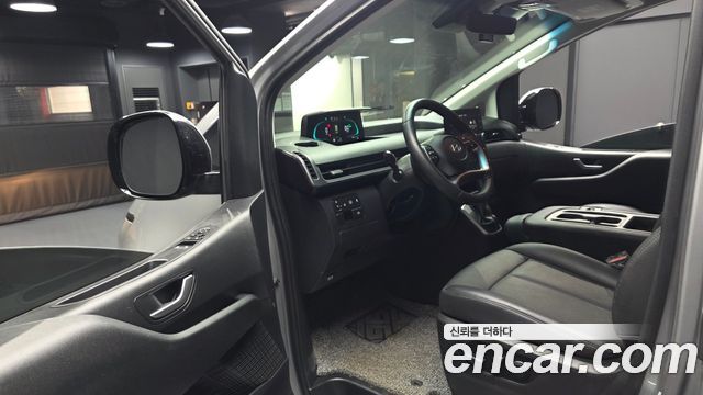 Hyundai Staria HEV 1.6 Tourer 11-Seater Modern 2025 — фото 10