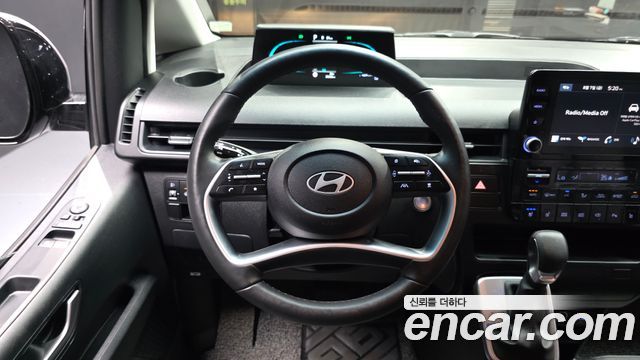 Hyundai Staria HEV 1.6 Tourer 11-Seater Modern 2025 — фото 14