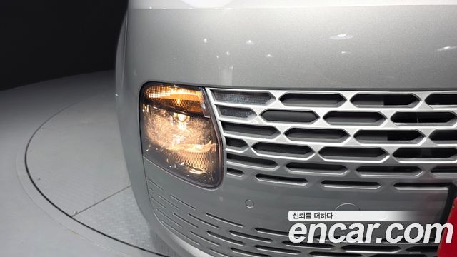 Hyundai Staria HEV 1.6 Tourer 11-Seater Modern 2025 — фото 22