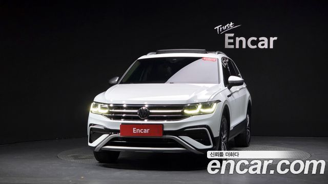 Volkswagen Tiguan Allspace 2.0 TSI Prestige 2023 — фото 3