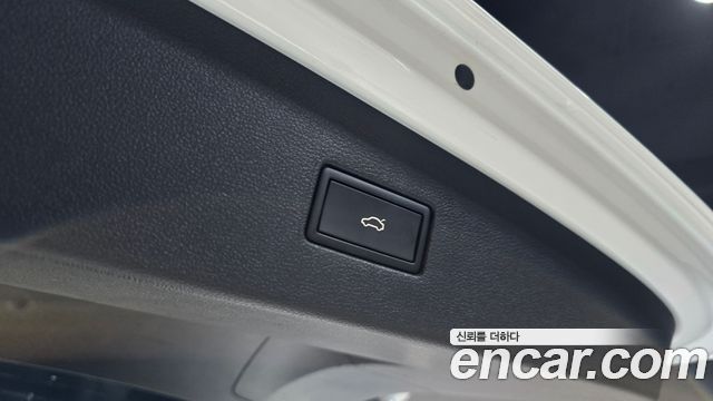 Volkswagen Tiguan Allspace 2.0 TSI Prestige 2023 — фото 20