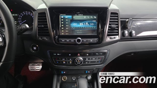 KG Mobility (SsangYong) Rexton Sports Khan Diesel 2.2 4WD Prestige 2021 — фото 13