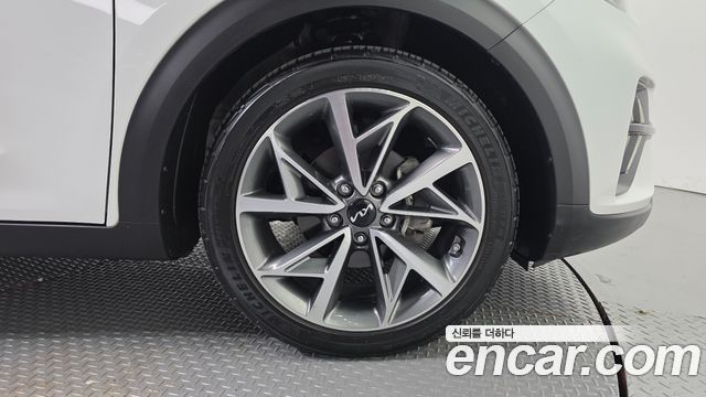Kia Niro 1.6 HEV Signature 2022 — фото 5