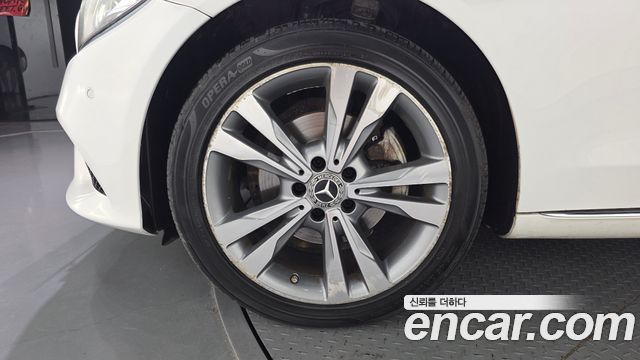Mercedes-Benz C-Class (W205) C220 d 4MATIC 2020 — фото 5