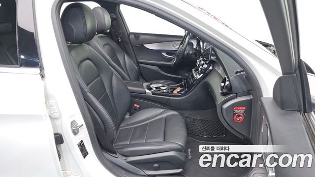 Mercedes-Benz C-Class (W205) C220 d 4MATIC 2020 — фото 11