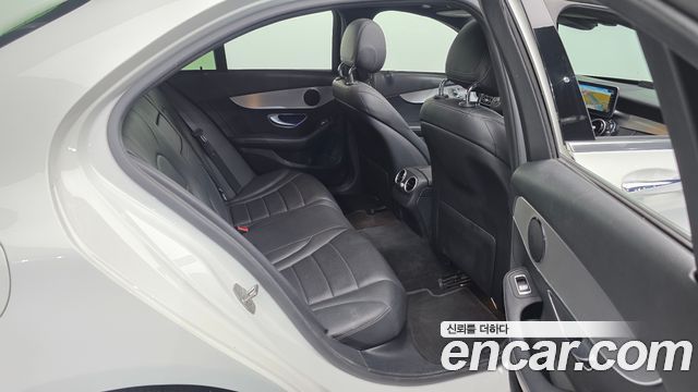Mercedes-Benz C-Class (W205) C220 d 4MATIC 2020 — фото 12