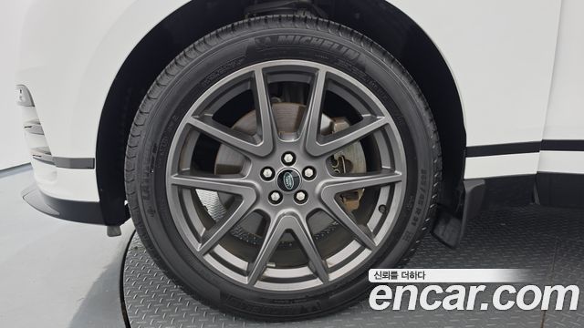 Land Rover Range Rover Velar 3.0 P400 Dynamic HSE 2024 — фото 5