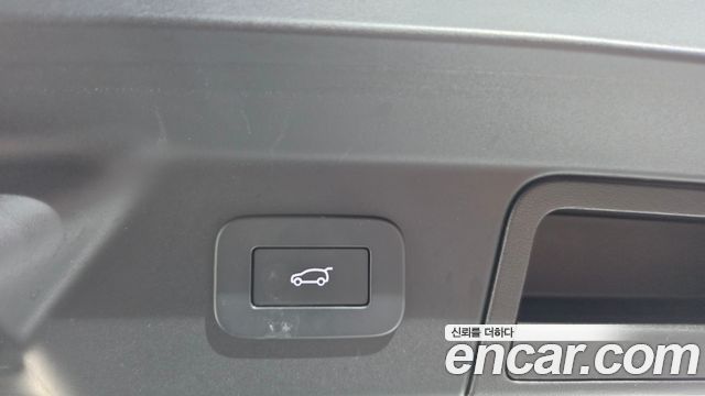 Land Rover Range Rover Velar 3.0 P400 Dynamic HSE 2024 — фото 23