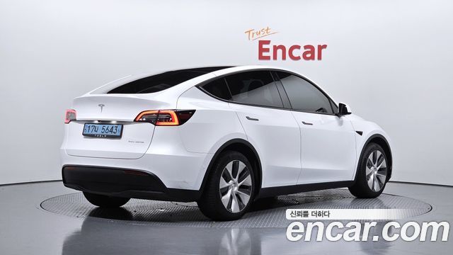 Tesla Model Y Long Range AWD 2021 — фото 2