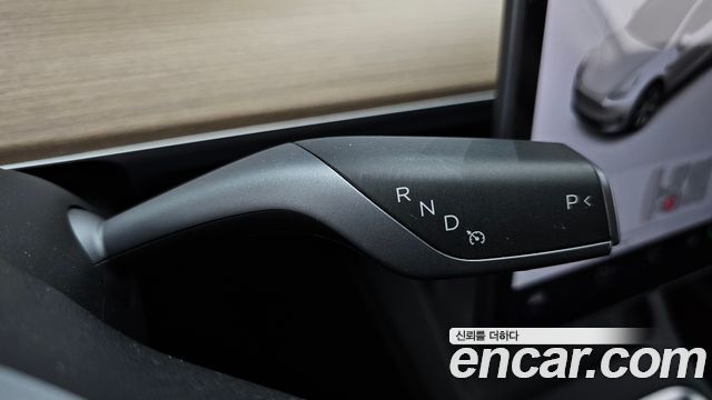Tesla Model Y Long Range AWD 2021 — фото 9