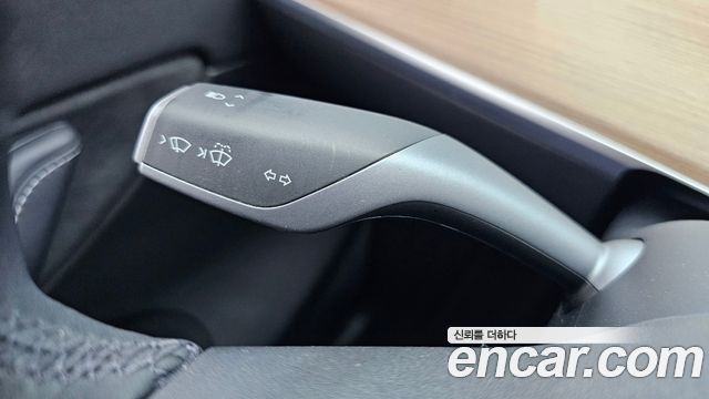 Tesla Model Y Long Range AWD 2021 — фото 38