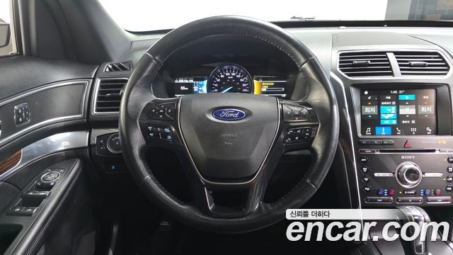 Ford Explorer 3.5 Limited 4WD 5th 2018 — фото 17