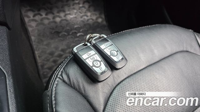 Ford Explorer 3.5 Limited 4WD 5th 2018 — фото 21
