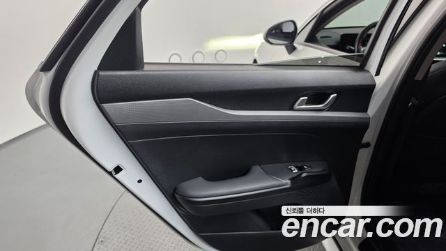 Kia K5 (III) 2.0 Prestige 2025 — фото 25