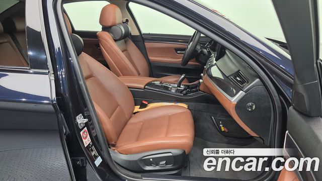 BMW 5 Series (F10) 520d xDrive M Aero Dynamic 2016 — фото 11