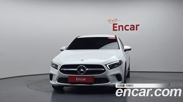 Mercedes-Benz A-Class (W177) A220 Sedan 2021 — фото 3