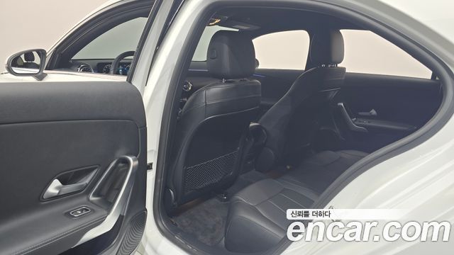 Mercedes-Benz A-Class (W177) A220 Sedan 2021 — фото 28
