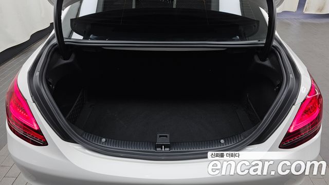 Mercedes-Benz C-Class (W205) C200 2020 — фото 24