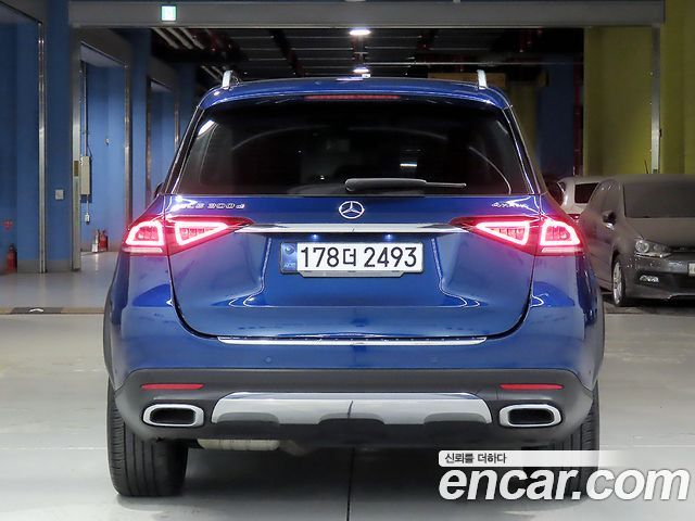 Mercedes-Benz GLE-Class (W167) GLE300d 4MATIC 2021 — фото 4