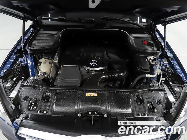 Mercedes-Benz GLE-Class (W167) GLE300d 4MATIC 2021 — фото 6