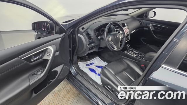 Nissan Altima 2.5 Smart L33 2018 — фото 10
