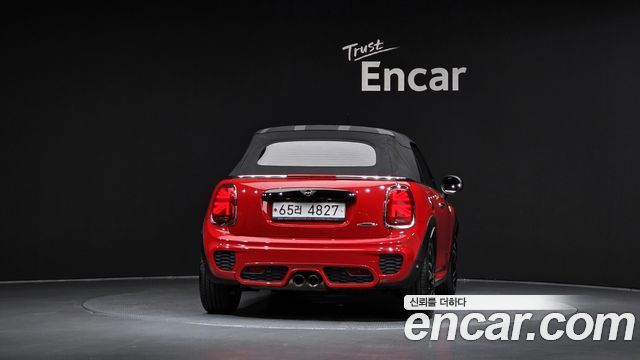 MINI Cooper S Convertible JCW 3rd 2019 — фото 4