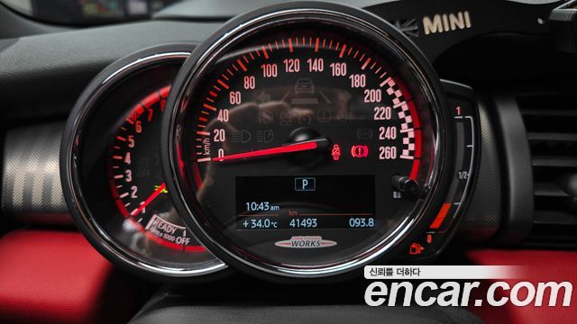 MINI Cooper S Convertible JCW 3rd 2019 — фото 8