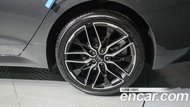 Kia K5 (III) 1.6 Turbo Prestige 2023 — фото 21