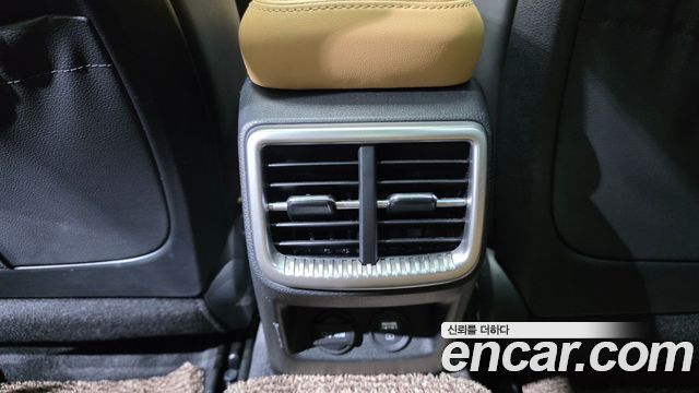 Kia K5 (III) 1.6 Turbo Prestige 2023 — фото 30