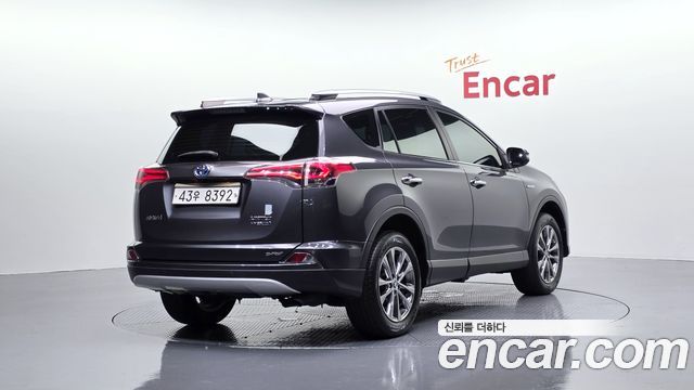 Toyota RAV4 2.5 4WD Hybrid 4th 2018 — фото 2